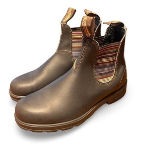 LIKE NEW BLUNDSTONES WITH STRIPES